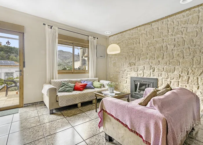 Ca Lluis בית נופש *