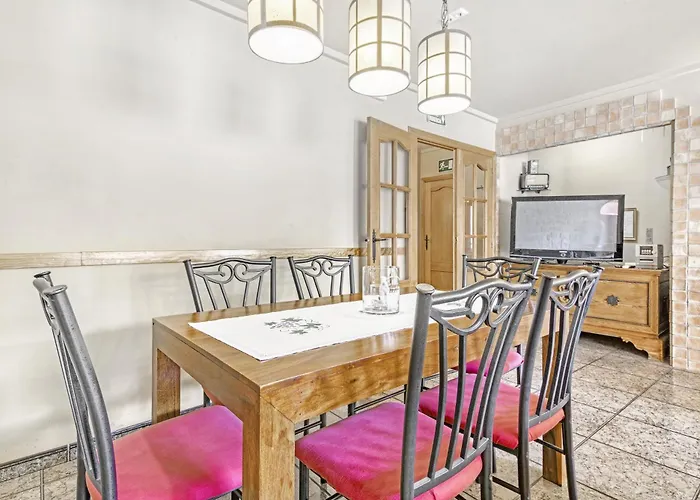 Ca Lluis בית נופש *